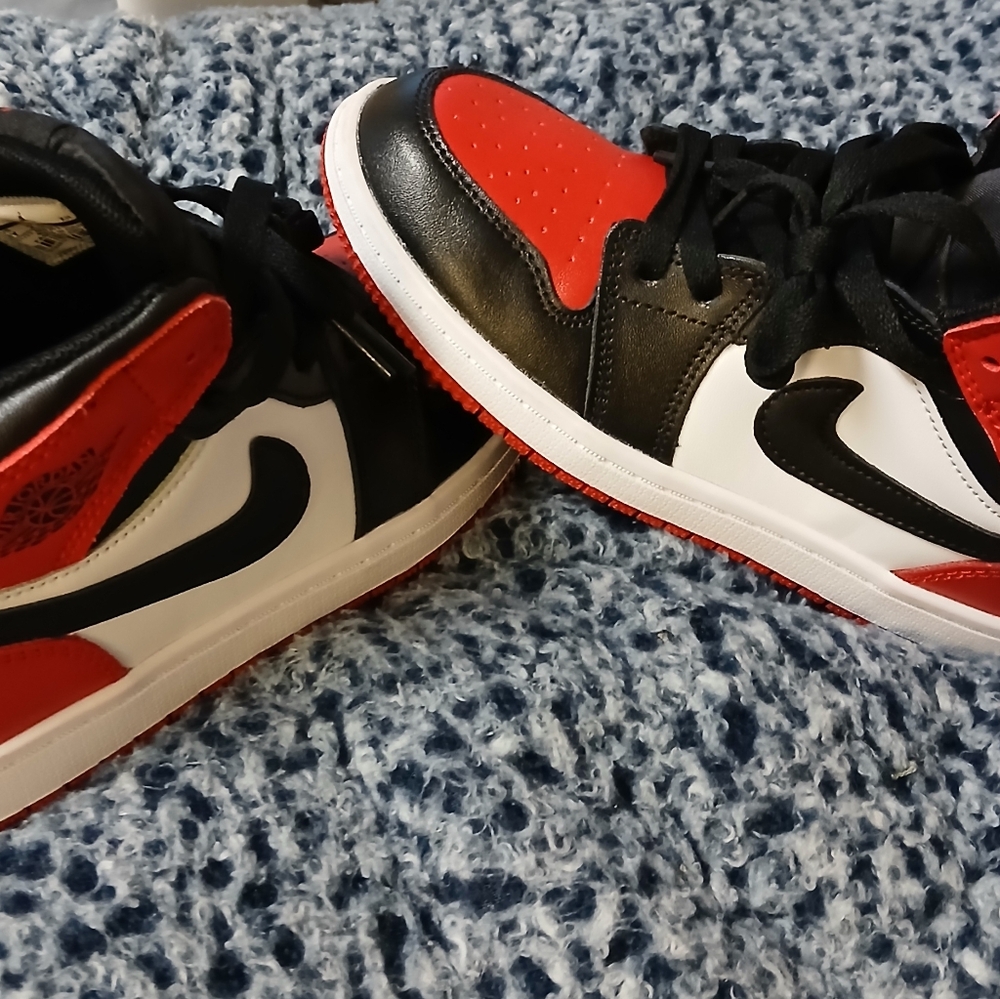 Boys Jordan's size 3y